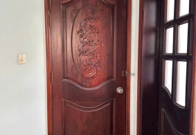 THU MUA CỬA GỖ CŨ GIÁ CAO