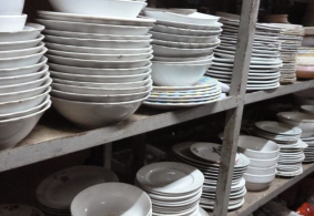 Thu mua tô ly chén đĩa cũ số lượng lớn cho quán ăn nhà hàng