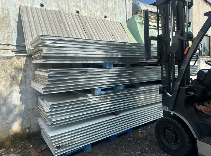 Các loại panel cũ được thu mua phổ biến