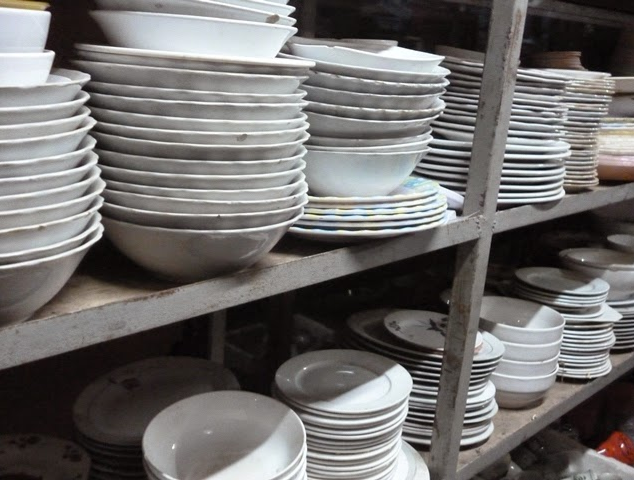 Các loại tô ly chén đĩa cũ được thu mua phổ biến